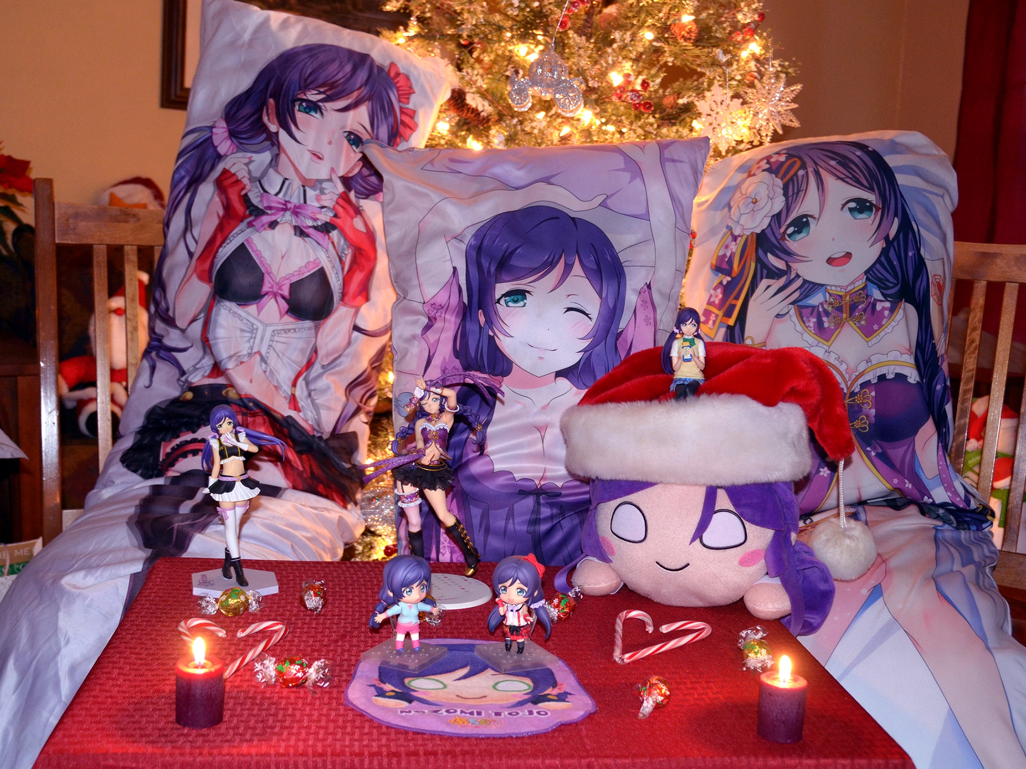 Así fue como algunos fans del anime celebraron la navidad con sus waifus —  Kudasai