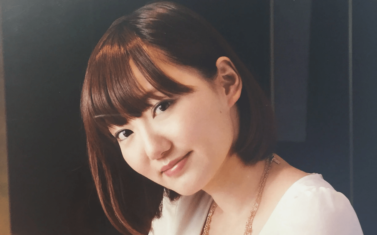 Kana Asumi, la voz de Marika Tachibana, anuncia su embarazo y un nuevo matrimonio